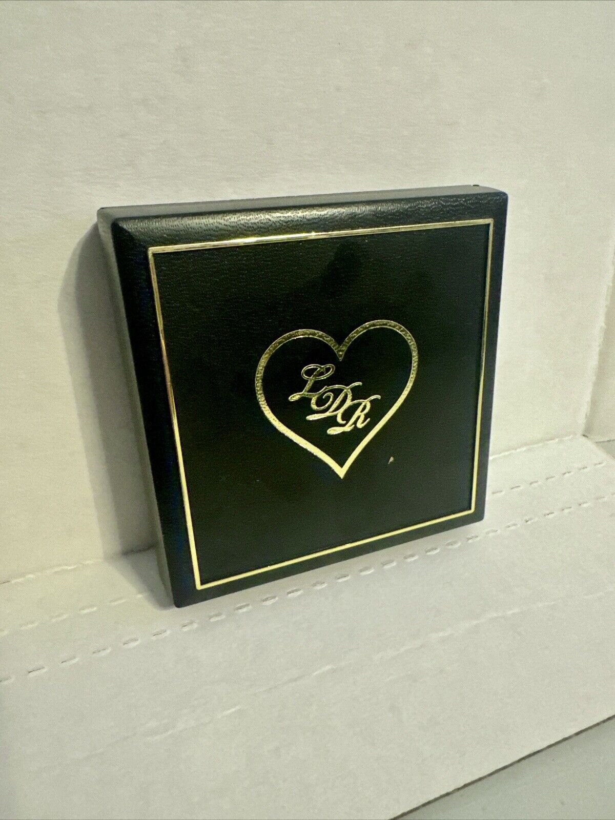 Lana Del Rey - 18 - 20” A+W Necklace With Box