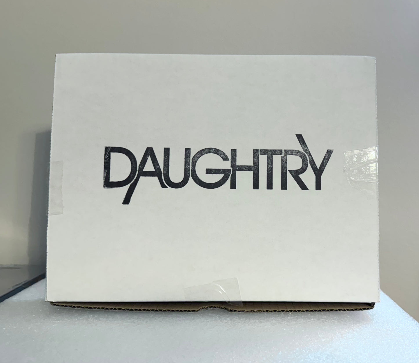 DAUGHTRY - World On Fire/Heavy Is The Crown 7” Vinyl (RARE) Holiday Box Set